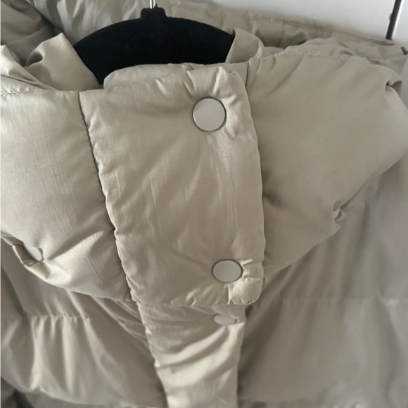 Lululemon Tan/Taupe Wunder Puff Jacket Size 12 - Picture 6 of 14
